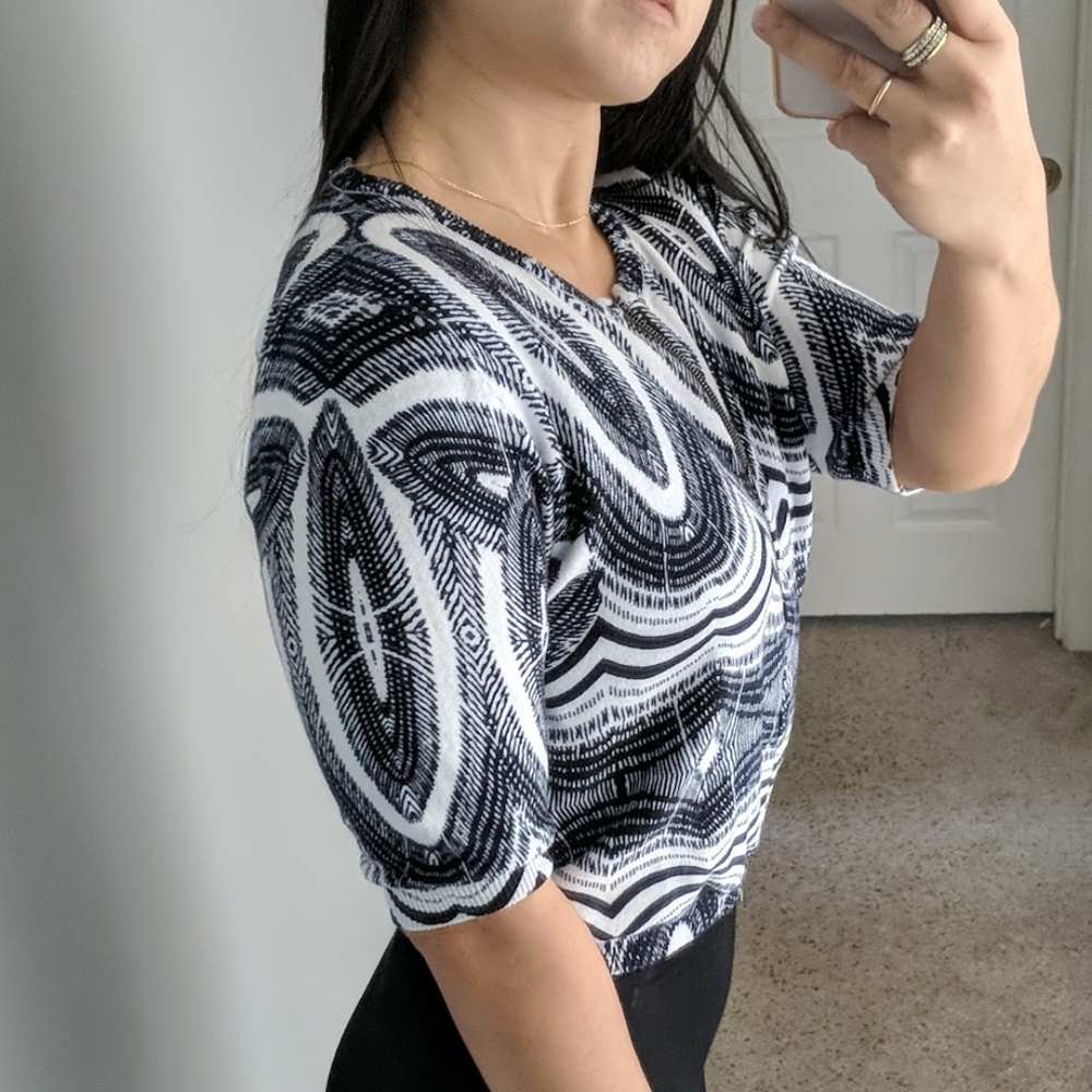 Crop Zip-Up Top Navy & White Print – Size M Petite